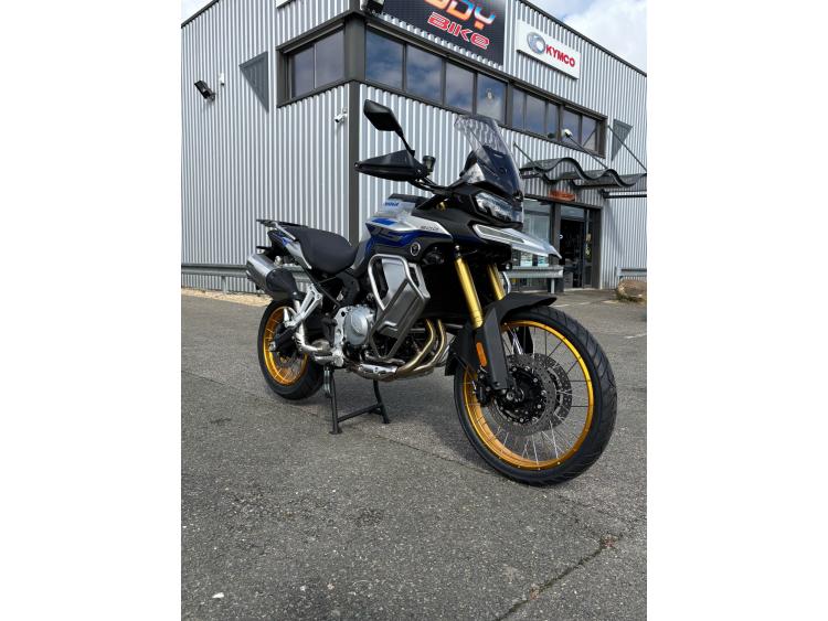 VOGE DS900X