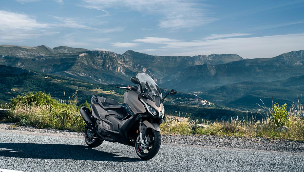 NOUVEAU KYMCO AK PREMIUM
